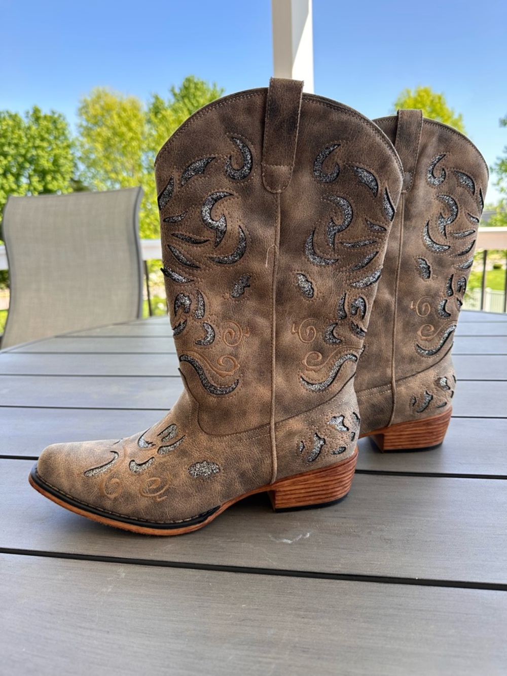 Brown Embroidered Western Cowboy Boots